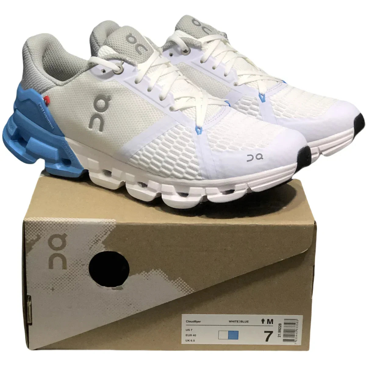 On Cloudflyer 3 Men White/ and blue