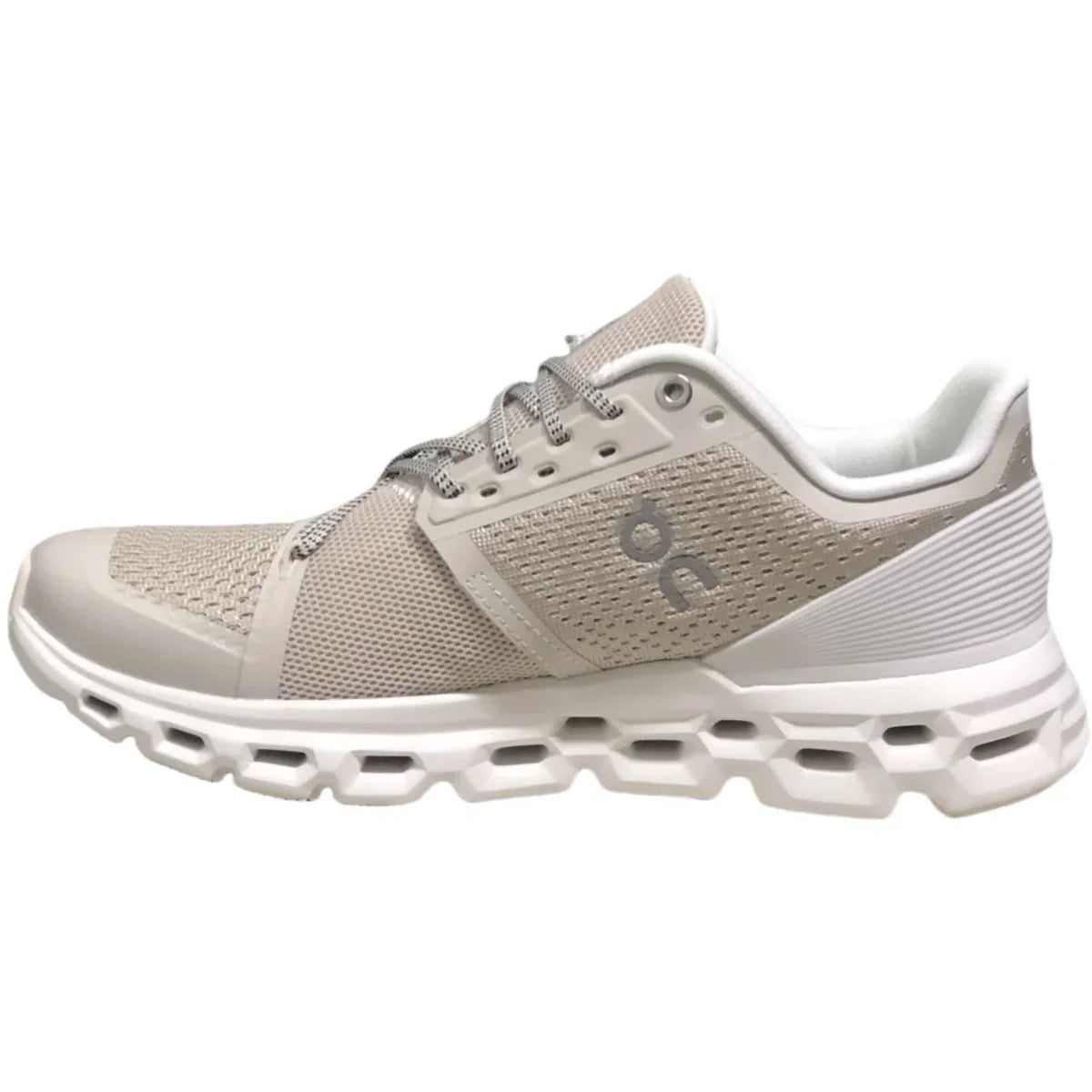 On Cloudstratus Women's Pearl white