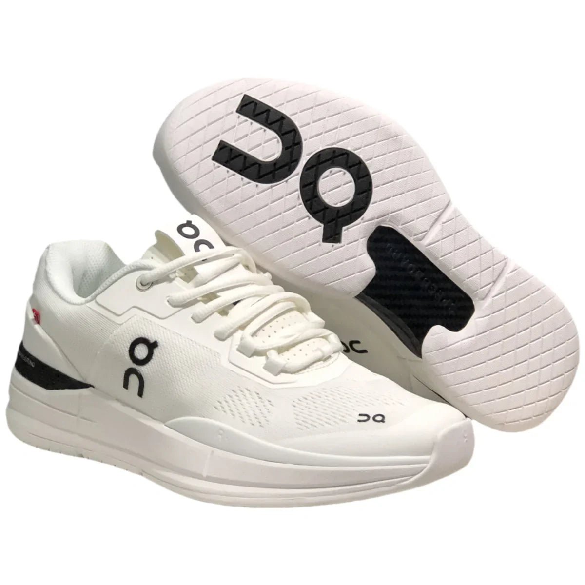 On The Roger Pro Men's White/Black